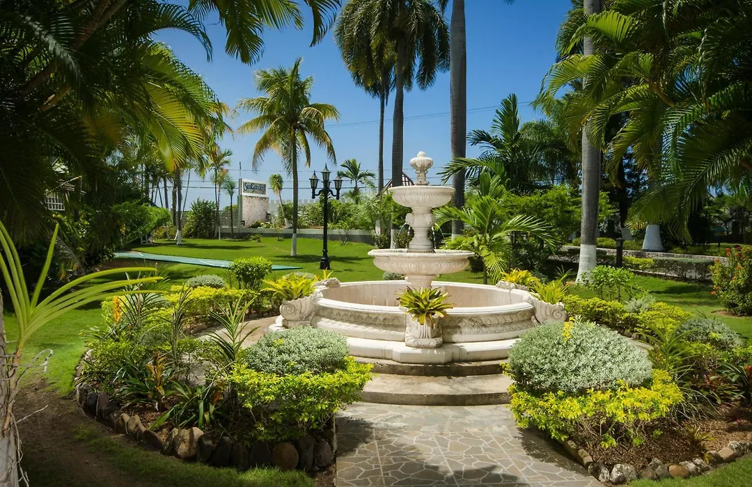 Seagarden Beach Resort-1